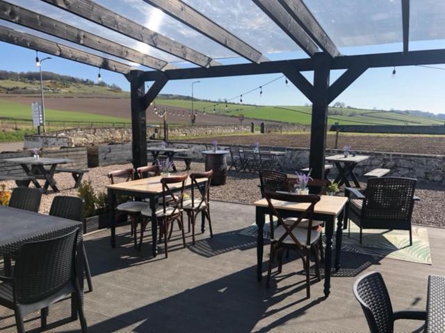 Pitlessie Inn And Pantry Cupar Exterior photo